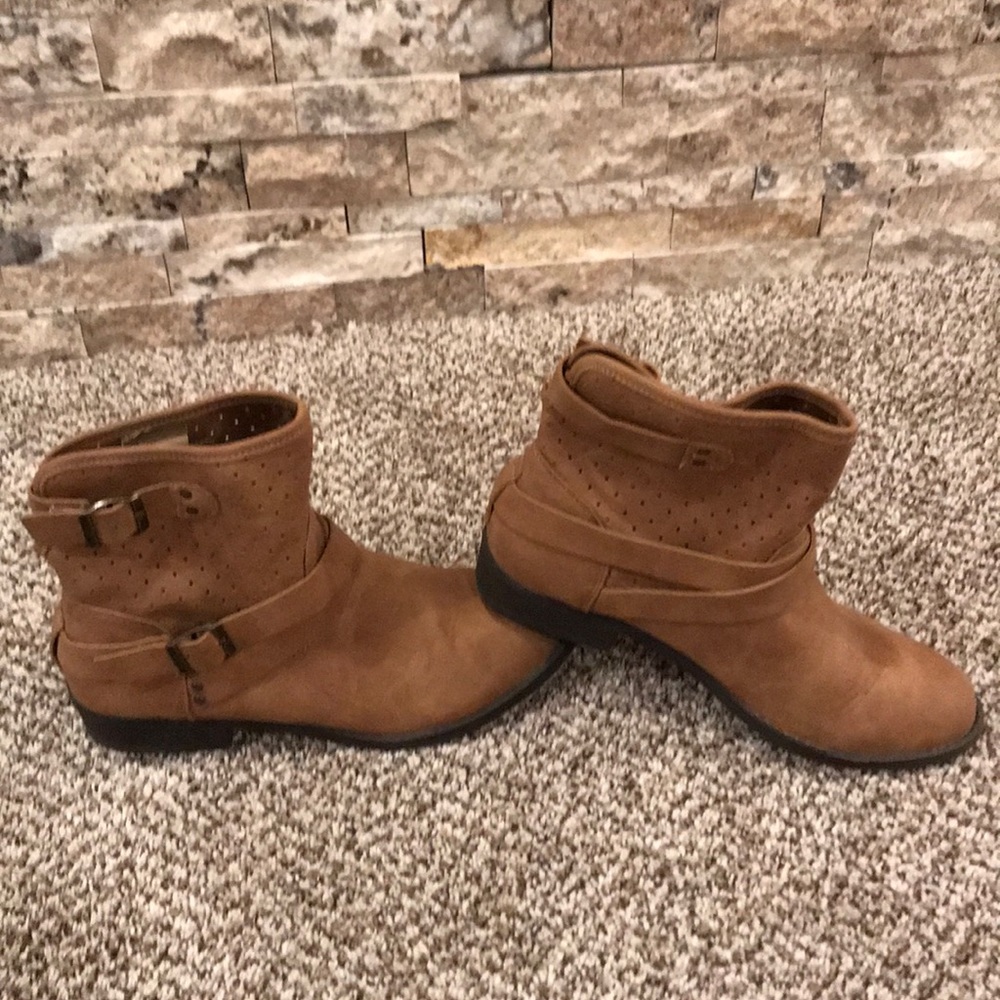 Camel Boots